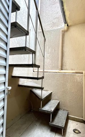Casa para alugar com 75m², 2 quartos e 1 vaga Casa para alugar com 75m², 2 quartos e 1 vagaÁrea externa
