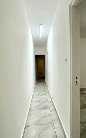 Casa para alugar com 75m², 2 quartos e 1 vaga Casa para alugar com 75m², 2 quartos e 1 vagaCorredor
