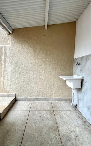 Casa para alugar com 75m², 2 quartos e 1 vaga Casa para alugar com 75m², 2 quartos e 1 vagaÁrea de Serviço