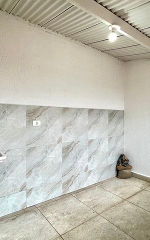 Casa para alugar com 75m², 2 quartos e 1 vaga Casa para alugar com 75m², 2 quartos e 1 vagaÁrea de Serviço