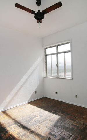 Apartamento à venda com 90m², 2 quartos e sem vagaSala