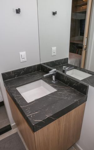 Studio para alugar com 28m², 1 quarto e sem vaga Studio para alugar com 28m², 1 quarto e sem vagaBanheiro Social