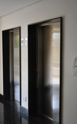 Apartamento à venda com 122m², 3 quartos e 3 vagasElevador