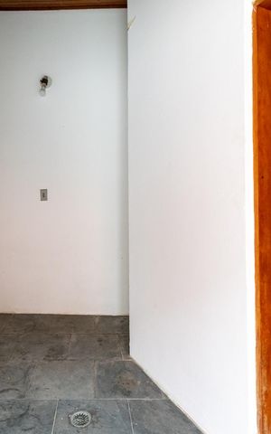 Casa de condomínio à venda com 225m², 3 quartos e 3 vagas Casa de condomínio à venda com 225m², 3 quartos e 3 vagasÁrea de Serviço