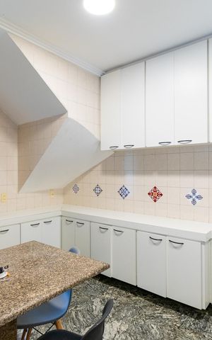 Casa de condomínio à venda com 225m², 3 quartos e 3 vagas Casa de condomínio à venda com 225m², 3 quartos e 3 vagasCozinha