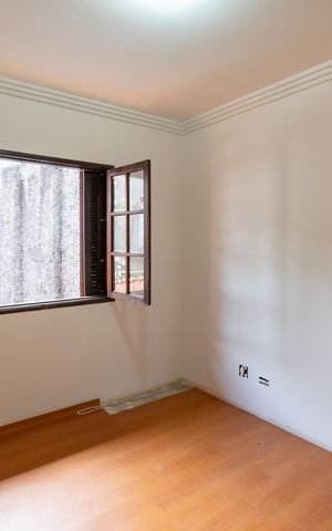 Casa de condomínio à venda com 225m², 3 quartos e 3 vagas Casa de condomínio à venda com 225m², 3 quartos e 3 vagasQuarto 2