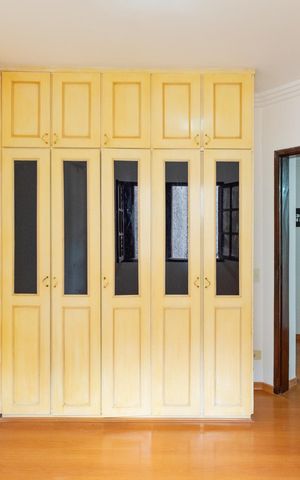 Casa de condomínio à venda com 225m², 3 quartos e 3 vagas Casa de condomínio à venda com 225m², 3 quartos e 3 vagasQuarto 2