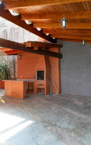 Casa de condomínio à venda com 225m², 3 quartos e 3 vagas Casa de condomínio à venda com 225m², 3 quartos e 3 vagasChurrasqueira