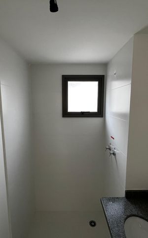 Apartamento à venda com 155m², 3 quartos e 2 vagas Apartamento à venda com 155m², 3 quartos e 2 vagasBanheiro da Suíte 1