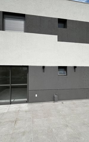 Apartamento à venda com 155m², 3 quartos e 2 vagas Apartamento à venda com 155m², 3 quartos e 2 vagasVaranda da Sala
