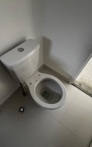 Apartamento à venda com 155m², 3 quartos e 2 vagas Apartamento à venda com 155m², 3 quartos e 2 vagasBanheiro da Suíte 1