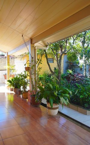 Casa à venda com 837m², 3 quartos e 2 vagasQuintal