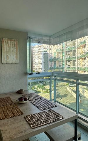 Apartamento à venda com 78m², 2 quartos e 1 vaga Apartamento à venda com 78m², 2 quartos e 1 vagaVaranda