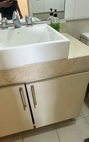 Apartamento à venda com 78m², 2 quartos e 1 vaga Apartamento à venda com 78m², 2 quartos e 1 vagaBanheiro Social