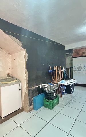 Apartamento à venda com 140m², 3 quartos e 2 vagas Apartamento à venda com 140m², 3 quartos e 2 vagasÁrea de Serviço
