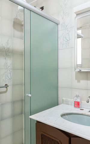 Apartamento à venda com 70m², 2 quartos e sem vaga Apartamento à venda com 70m², 2 quartos e sem vagaBanheiro