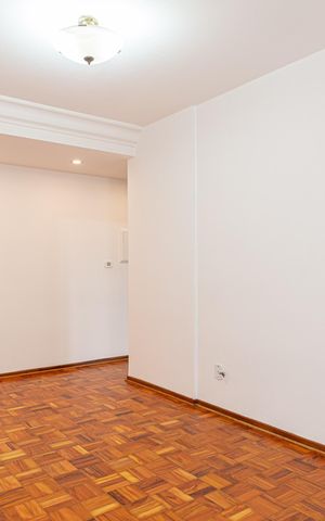 Apartamento à venda com 70m², 2 quartos e sem vaga Apartamento à venda com 70m², 2 quartos e sem vagaSala