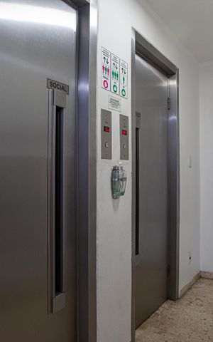 Apartamento à venda com 70m², 2 quartos e sem vaga Apartamento à venda com 70m², 2 quartos e sem vagaÁrea comum - Elevadores