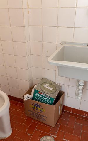 Apartamento à venda com 70m², 2 quartos e sem vaga Apartamento à venda com 70m², 2 quartos e sem vagaBanheiro de Serviço