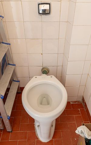 Apartamento à venda com 70m², 2 quartos e sem vaga Apartamento à venda com 70m², 2 quartos e sem vagaBanheiro de Serviço