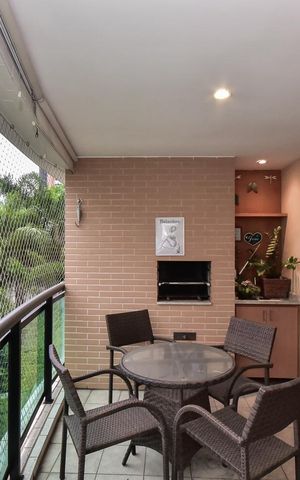 Apartamento para alugar com 191m², 3 quartos e 3 vagasVaranda