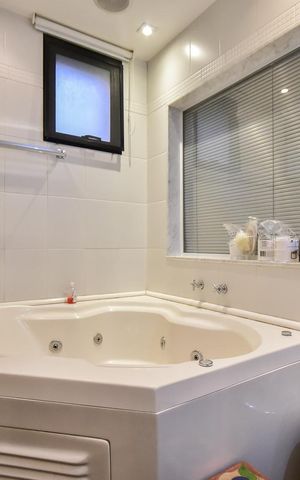 Apartamento para alugar com 191m², 3 quartos e 3 vagasBanheiro Suíte 1