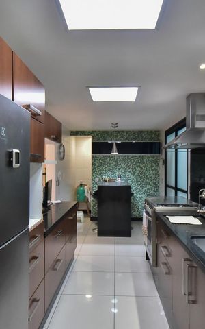Apartamento para alugar com 191m², 3 quartos e 3 vagasCozinha