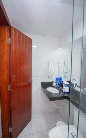 Casa à venda com 360m², 4 quartos e 4 vagasBanheiro da Suíte 2