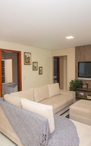 Casa à venda com 360m², 4 quartos e 4 vagasSala 2