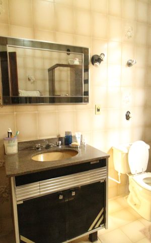 Casa para alugar com 599m², 6 quartos e 6 vagasBanheiro social 2