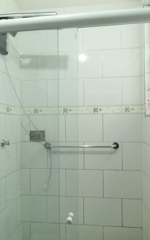 Casa para alugar com 599m², 6 quartos e 6 vagasBanheiro social 1