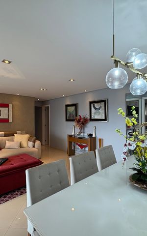 Casa à venda com 167m², 3 quartos e 3 vagas Casa à venda com 167m², 3 quartos e 3 vagasSala