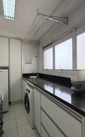 Casa à venda com 167m², 3 quartos e 3 vagas Casa à venda com 167m², 3 quartos e 3 vagasLavanderia