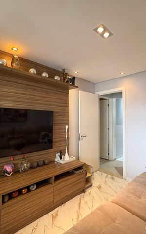 Casa à venda com 167m², 3 quartos e 3 vagas Casa à venda com 167m², 3 quartos e 3 vagasSala de TV