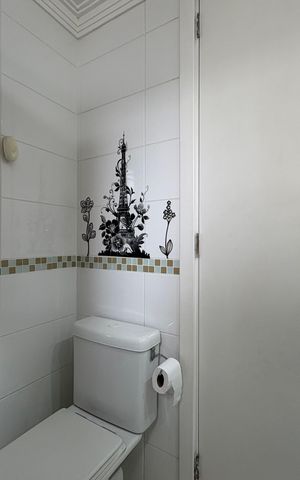 Casa à venda com 167m², 3 quartos e 3 vagas Casa à venda com 167m², 3 quartos e 3 vagasBanheiro da suíte 1