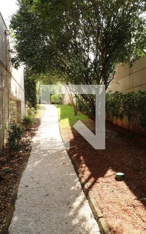 Casa à venda com 167m², 3 quartos e 3 vagas Casa à venda com 167m², 3 quartos e 3 vagasEspaço pet