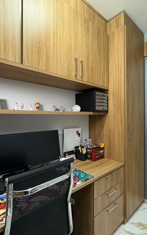 Casa à venda com 167m², 3 quartos e 3 vagas Casa à venda com 167m², 3 quartos e 3 vagasEscritório