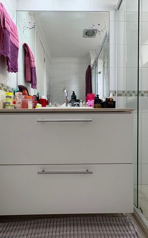 Casa à venda com 167m², 3 quartos e 3 vagas Casa à venda com 167m², 3 quartos e 3 vagasBanheiro da suíte 1