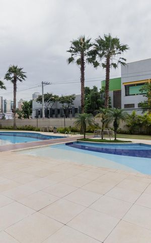 Casa à venda com 167m², 3 quartos e 3 vagas Casa à venda com 167m², 3 quartos e 3 vagasÁrea comum - Piscina