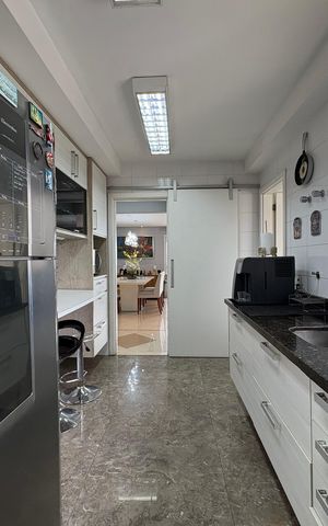 Casa à venda com 167m², 3 quartos e 3 vagas Casa à venda com 167m², 3 quartos e 3 vagasCozinha