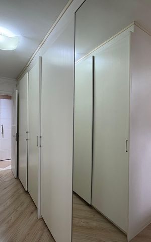 Casa à venda com 167m², 3 quartos e 3 vagas Casa à venda com 167m², 3 quartos e 3 vagasCloset da suíte 3