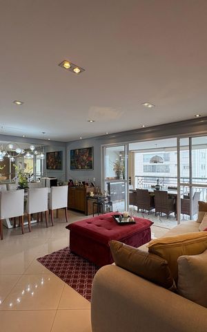 Casa à venda com 167m², 3 quartos e 3 vagas Casa à venda com 167m², 3 quartos e 3 vagasSala