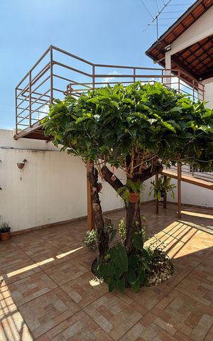 Casa à venda com 280m², 5 quartos e 3 vagasVaranda