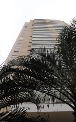 Apartamento à venda com 122m², 3 quartos e 2 vagasFachada