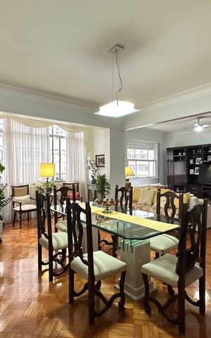 Apartamento à venda com 280m², 5 quartos e 1 vaga Apartamento à venda com 280m², 5 quartos e 1 vagaSala