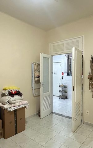 Apartamento à venda com 280m², 5 quartos e 1 vaga Apartamento à venda com 280m², 5 quartos e 1 vagaQuarto de Serviço