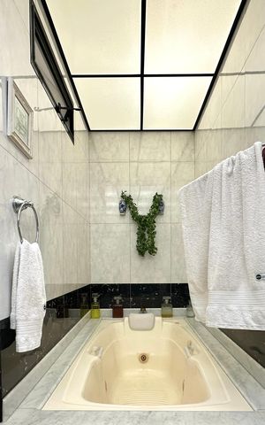 Apartamento à venda com 280m², 5 quartos e 1 vaga Apartamento à venda com 280m², 5 quartos e 1 vagaBanheiro da Suíte