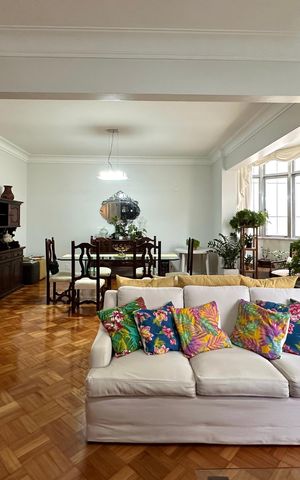 Apartamento à venda com 280m², 5 quartos e 1 vaga Apartamento à venda com 280m², 5 quartos e 1 vagaSala