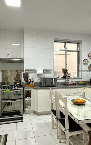 Apartamento à venda com 280m², 5 quartos e 1 vaga Apartamento à venda com 280m², 5 quartos e 1 vagaCozinha