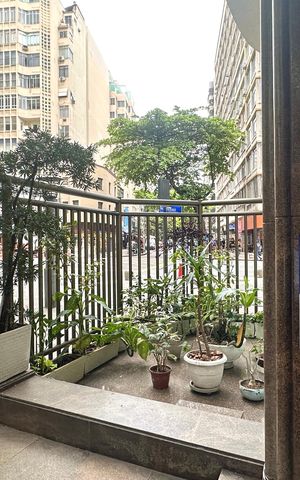 Apartamento à venda com 280m², 5 quartos e 1 vaga Apartamento à venda com 280m², 5 quartos e 1 vagaPlaquinha